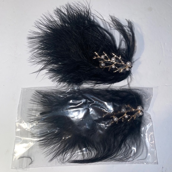 NWOT 2 Feather Hair Clips Women Girl Fascinators Hair Barrettes Headpiec Pearl - Picture 5 of 6